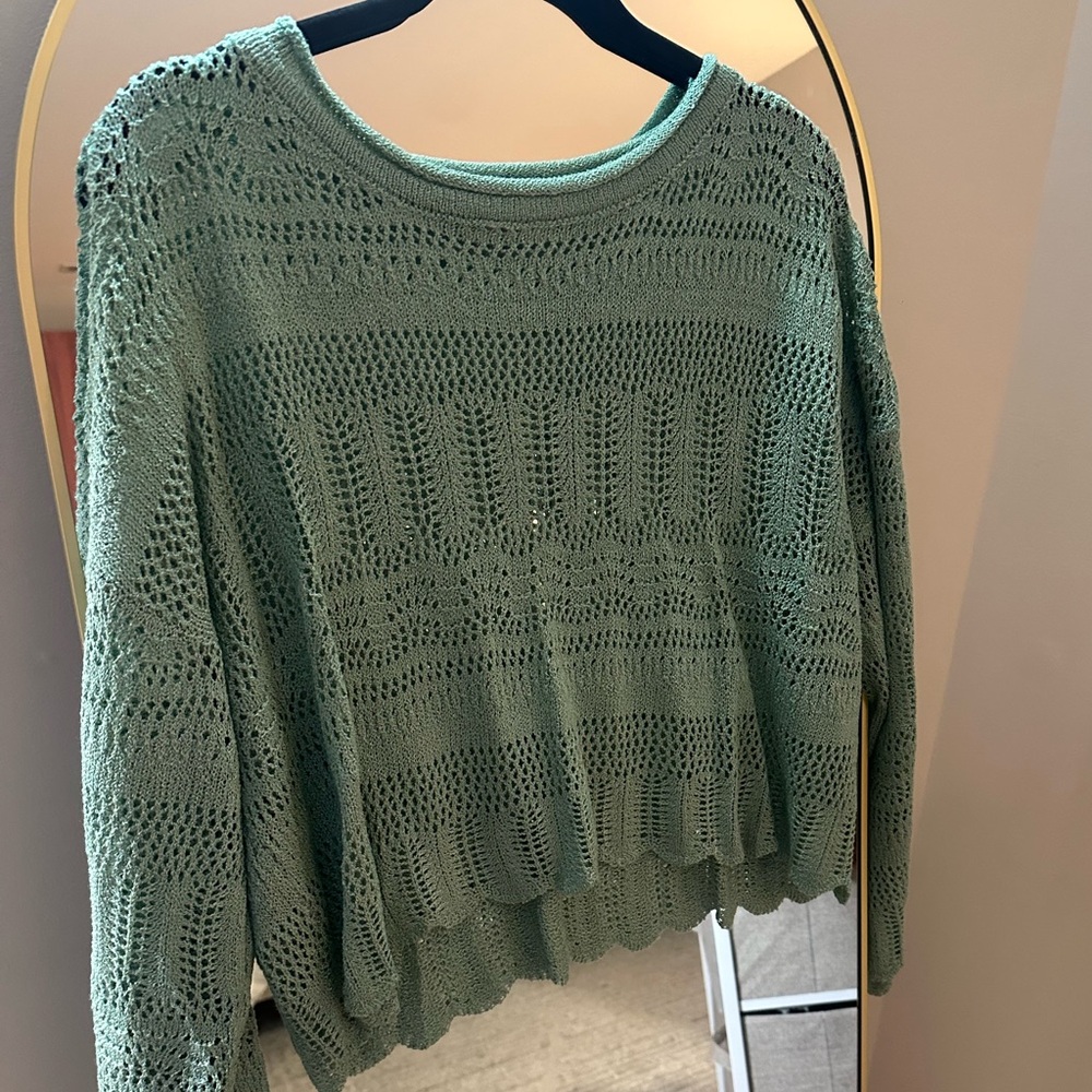 Pink Lily Sage Green Crochet Crop Top with Scallop Detail. Size Medium.